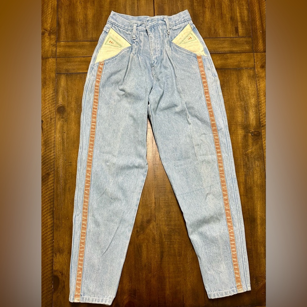 Light Wash Straight Leg Women Jeans with Contrast Side Stripe